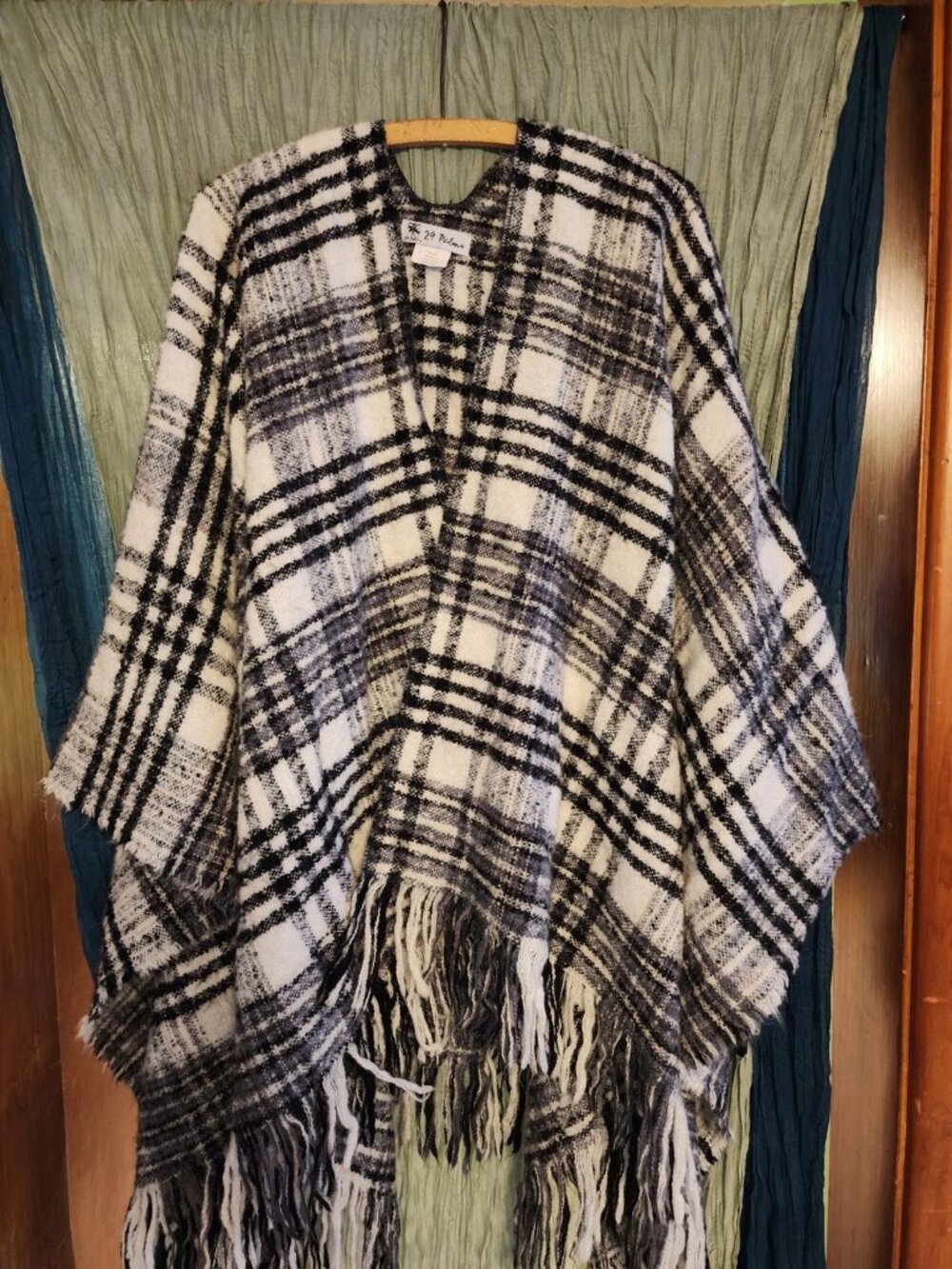 29 Palms Black White Plaid Fringe Open Front Ruana Poncho One Size